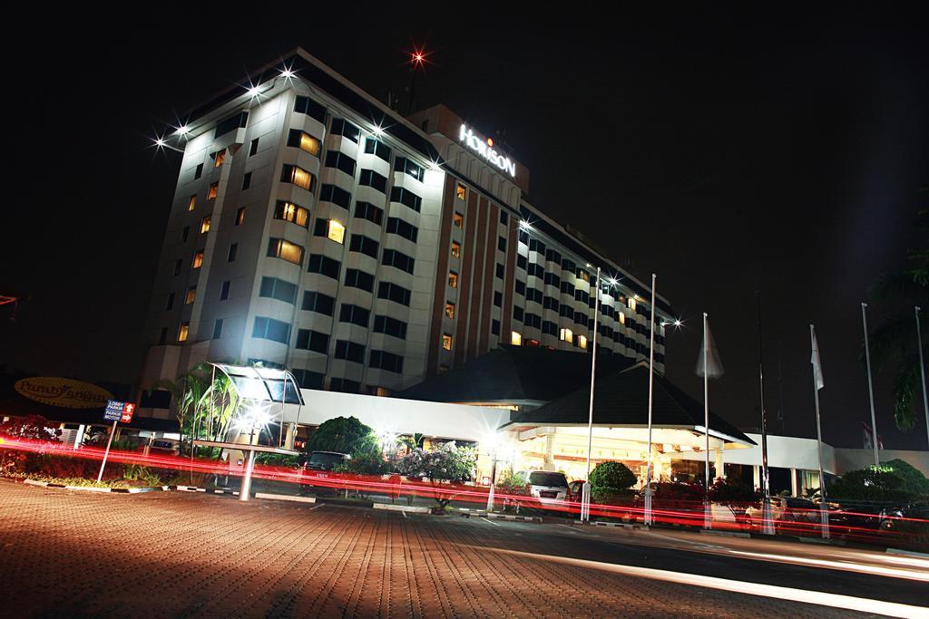 Hotel Horison Ultima Bandung Exterior foto