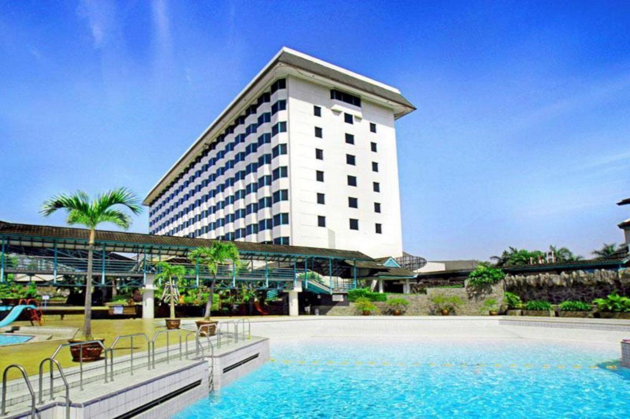 Hotel Horison Ultima Bandung Exterior foto